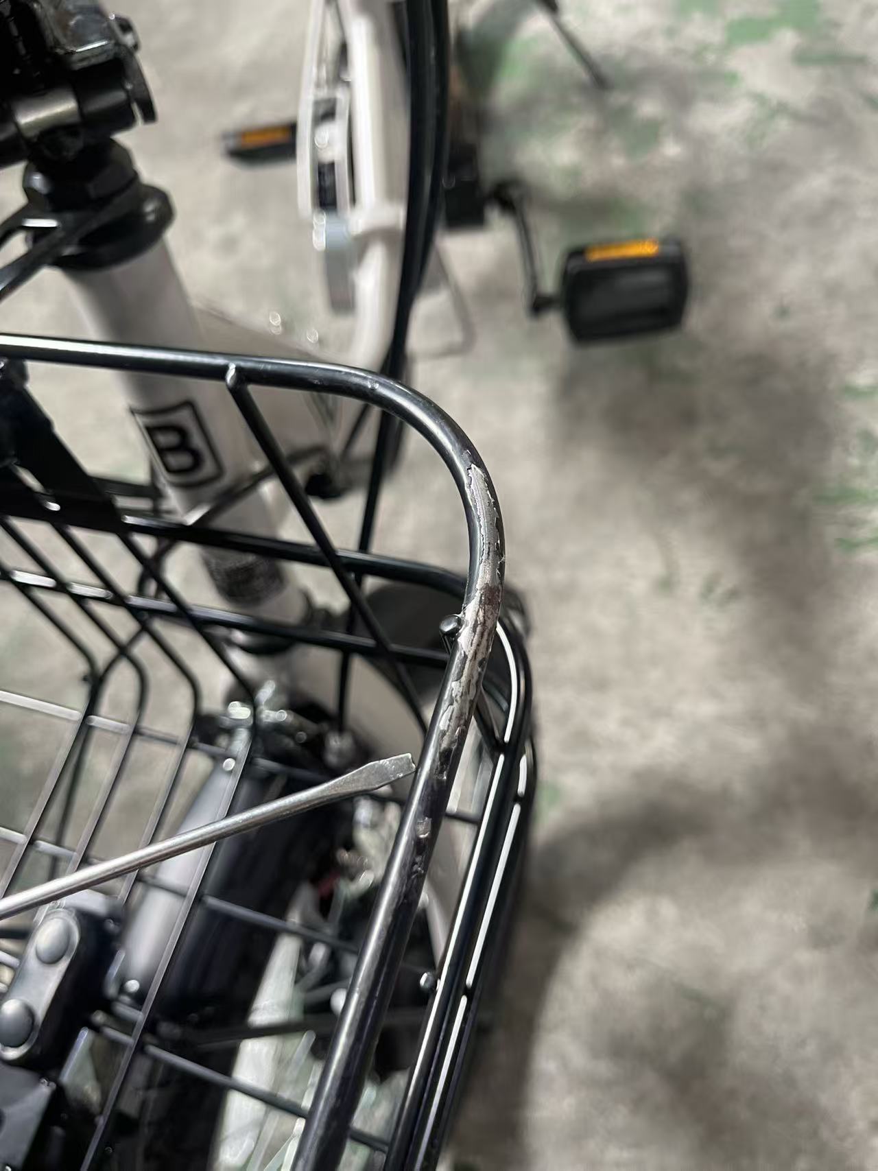 【アウトレット】20インチ 折り畳み電動アシスト自転車 外装6段変速 前カゴ付き グレー 36V8.5AHバッテリー【簡易組立必要品】(TDN-213L) ＊販売証明書付き